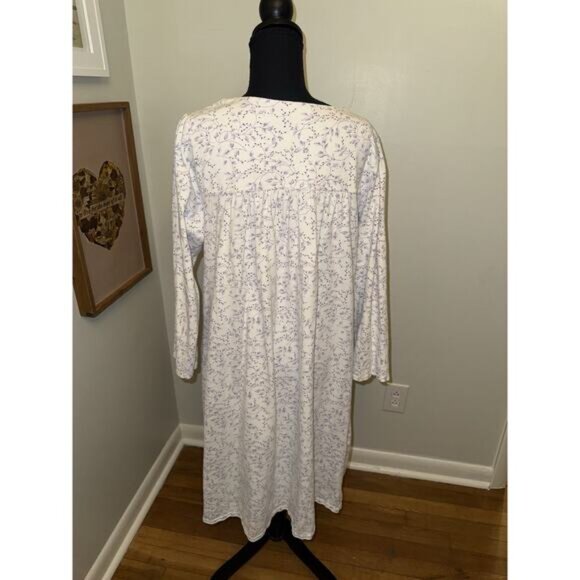 Eileen West Long Sleeve Flannel Nightgown Large Purple Rosebuds Pintuck Pockets - Picture 5 of 5